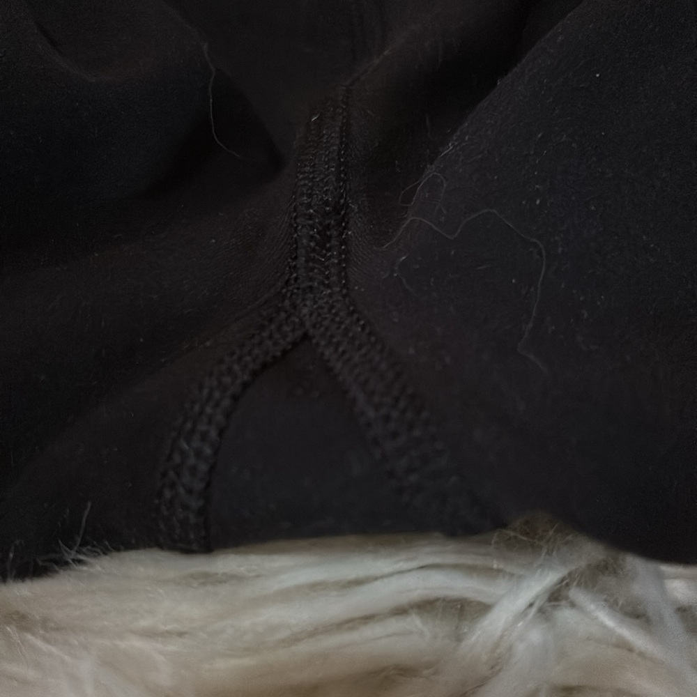 Vuori Women's Studio Pocket Black Leggings - Picture 5 of 5